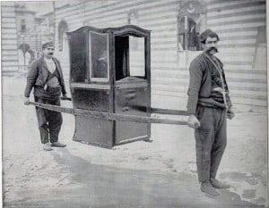 peaceful places in Istanbul: tahtireven sedan chair