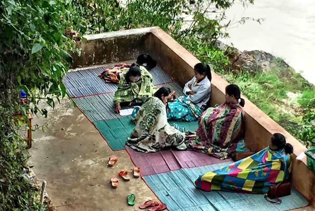 Luang Prabang girls