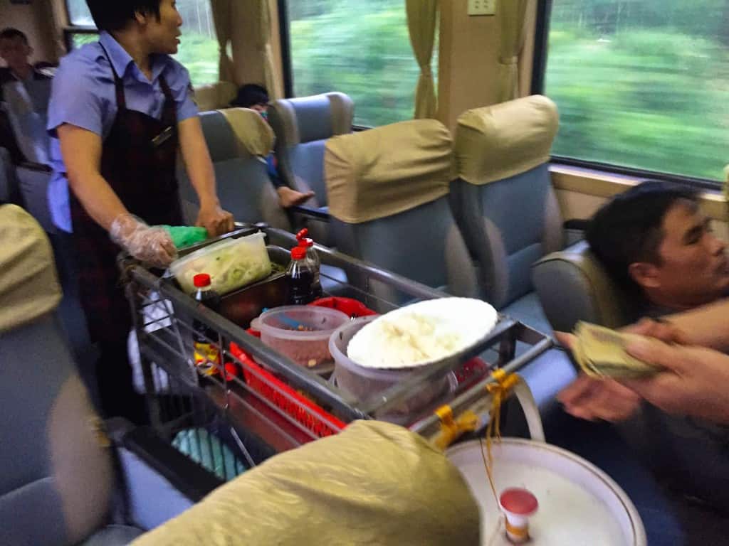 Hanoi to Ho Chi Minh City by train or train ho chi minh to hanoi