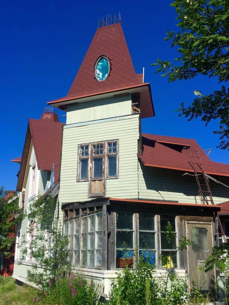 Kiruna neglected mansion