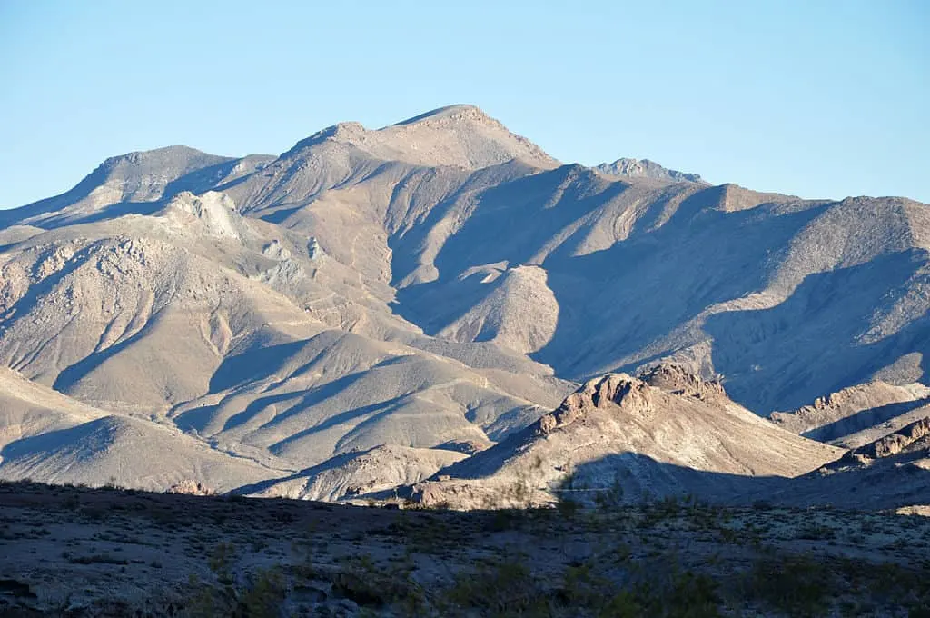 1024px Bare mountain nevada