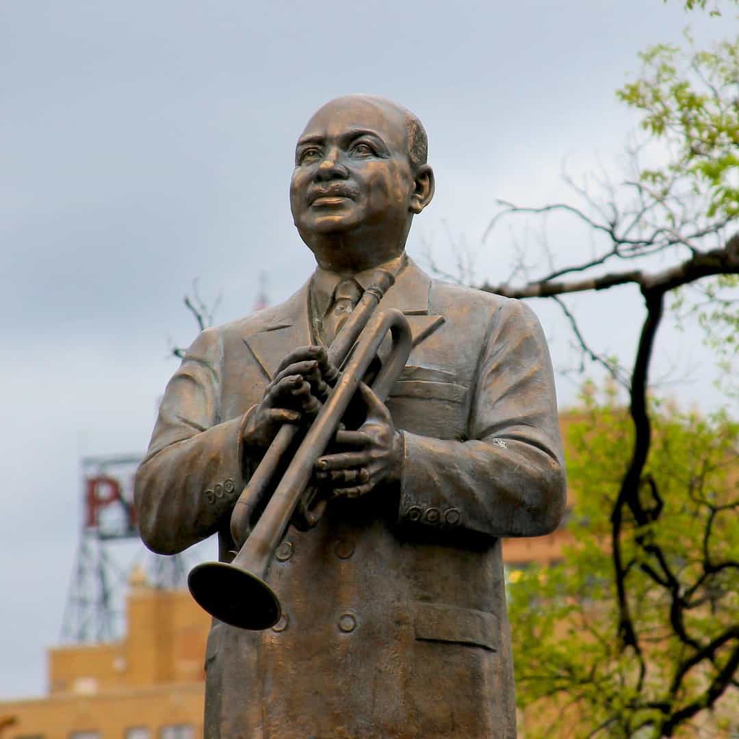 w c handy 3091895 1280