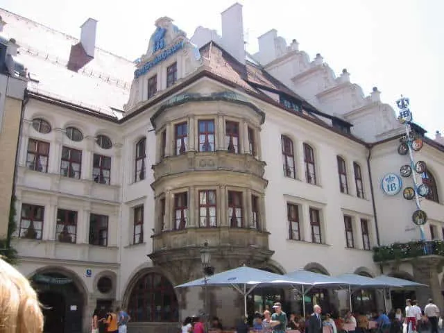 top 10 things to do in Munich - Hofbrauhaus