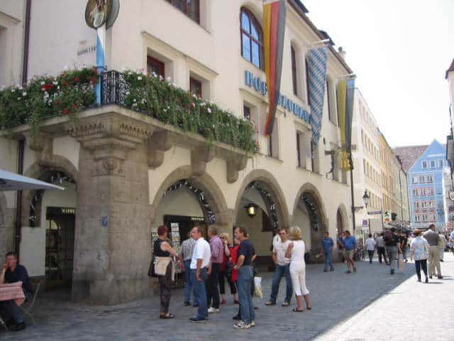 top 10 things to do in Munich - Hofbrauhaus