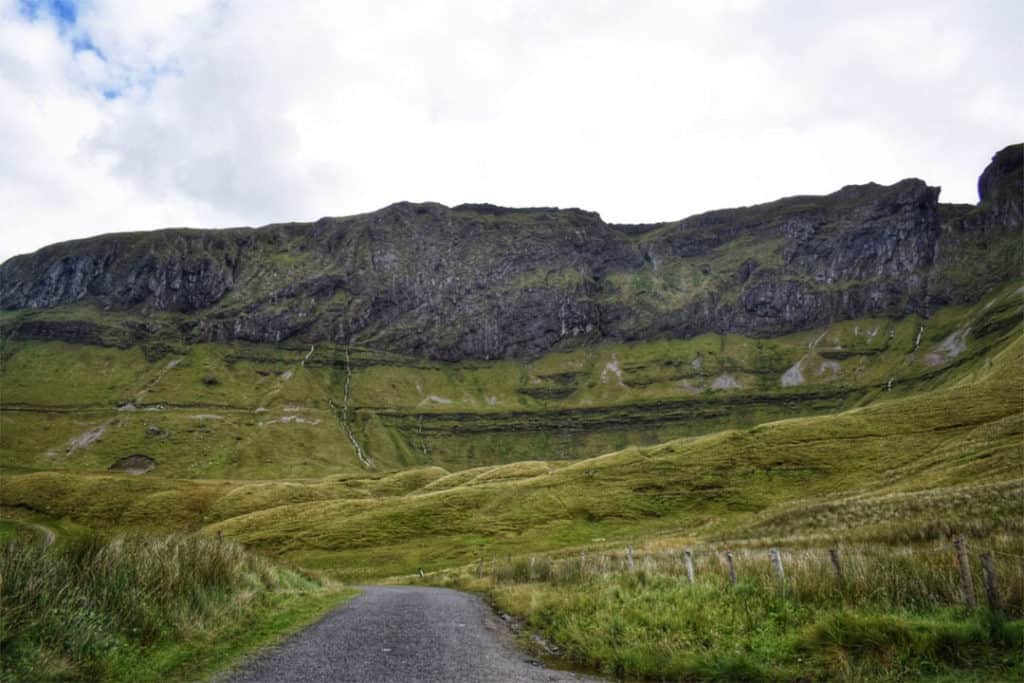 fun things to do in ireland: gleniffe horseshoe