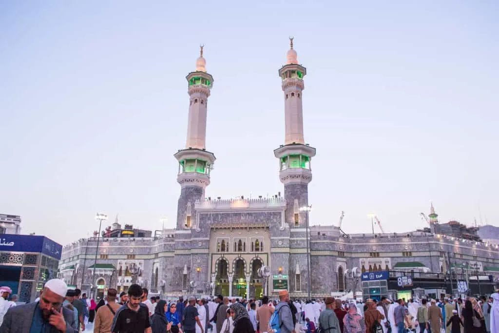 crowd at a mosque saudi arabia