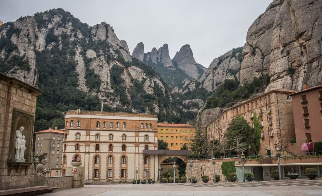 barcelona day tours montserrat