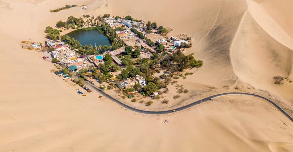 huacachina oasis peru