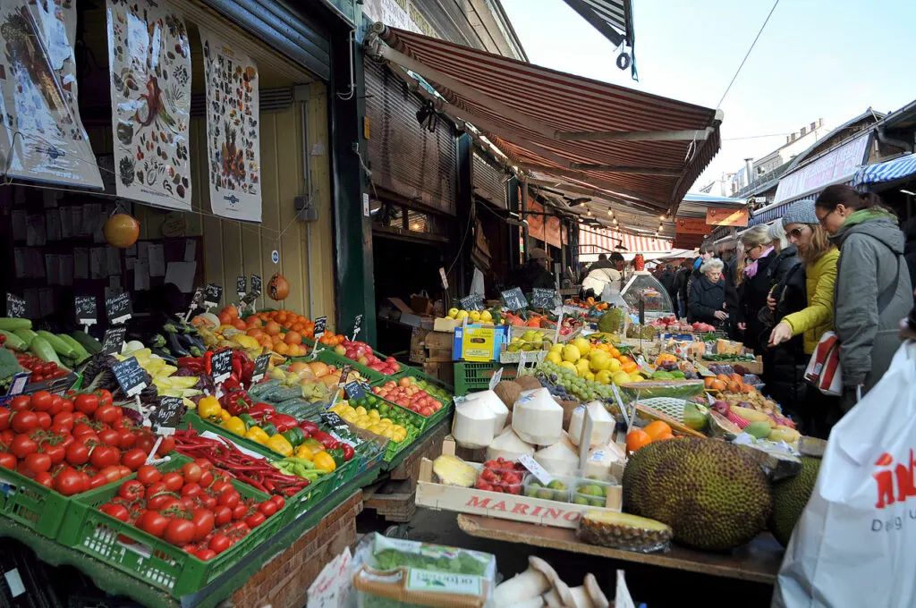 naschmarkt vienna