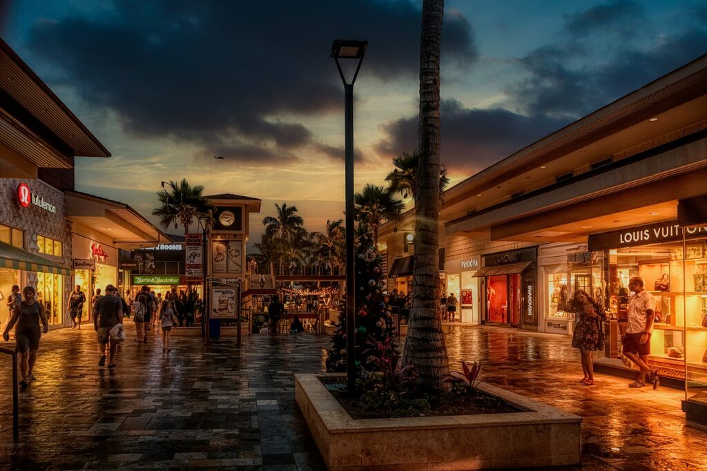 whalers village shopping center kaanapali maui